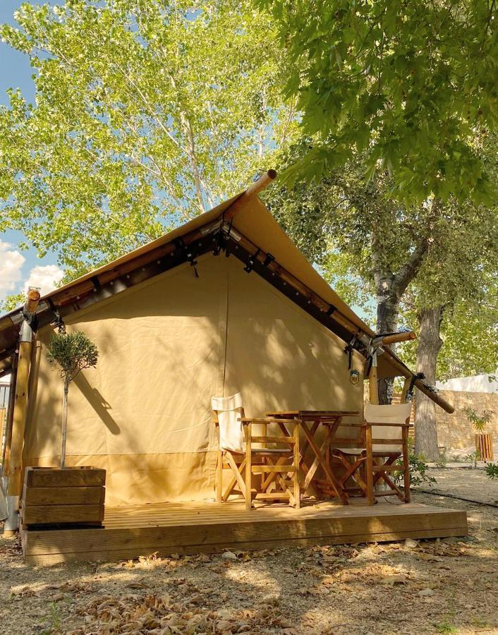Mareleon Camping Ofrinion Exterior photo