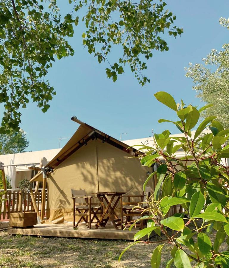 Mareleon Camping Ofrinion Exterior photo