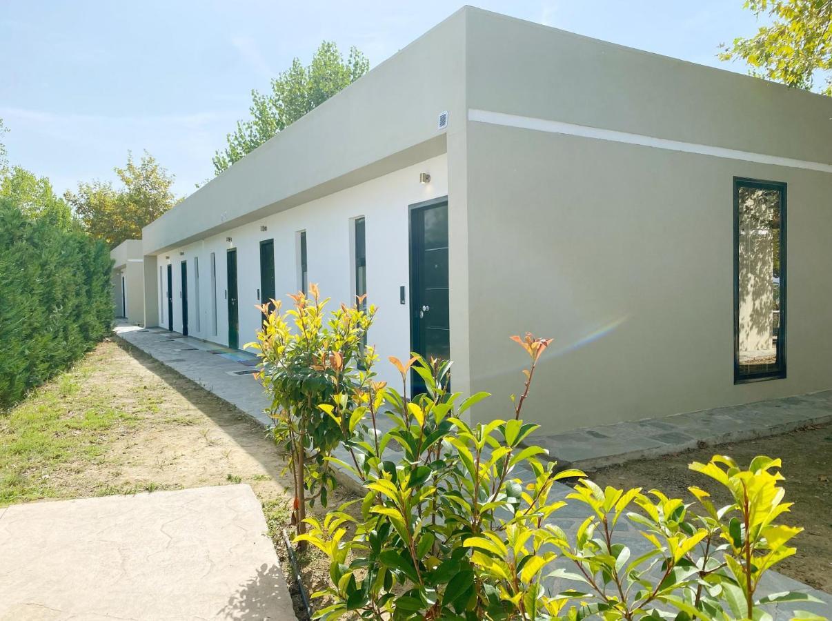 Mareleon Camping Ofrinion Exterior photo