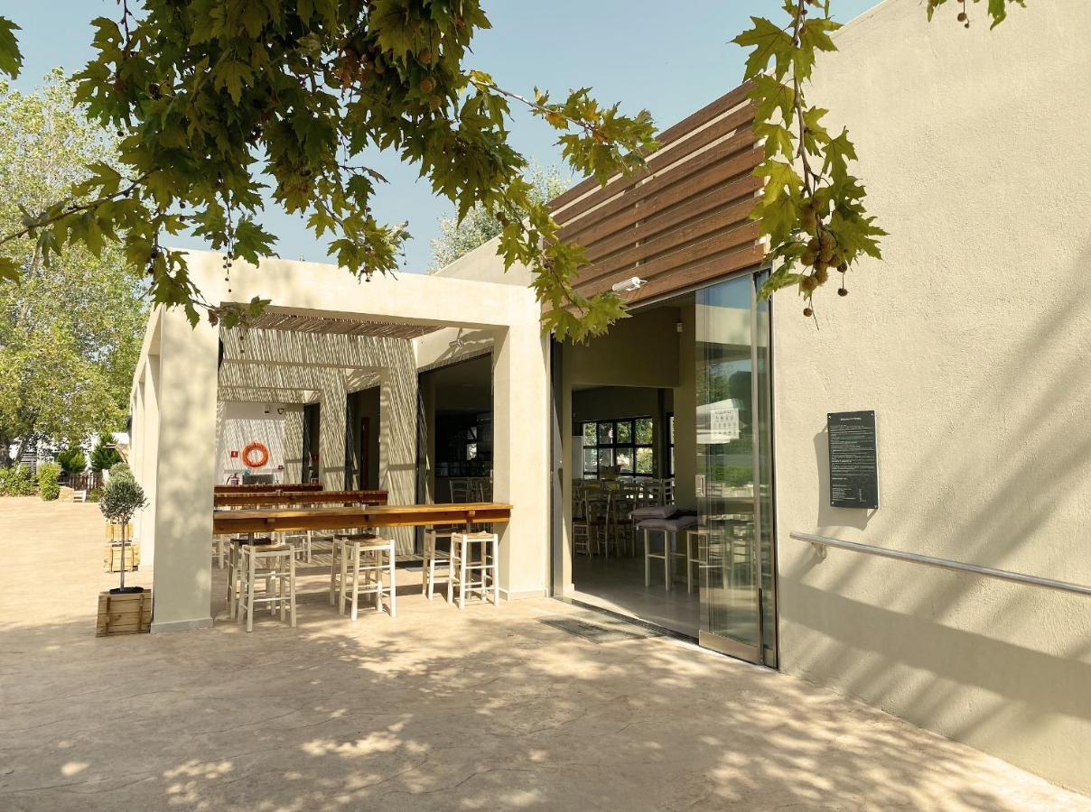 Mareleon Camping Ofrinion Exterior photo