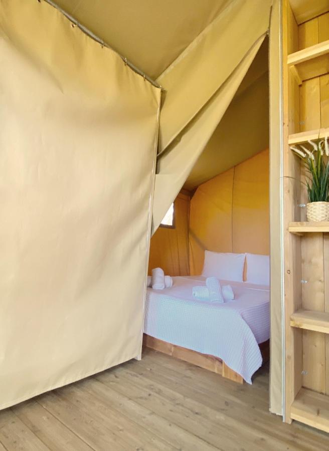 Mareleon Camping Ofrinion Exterior photo