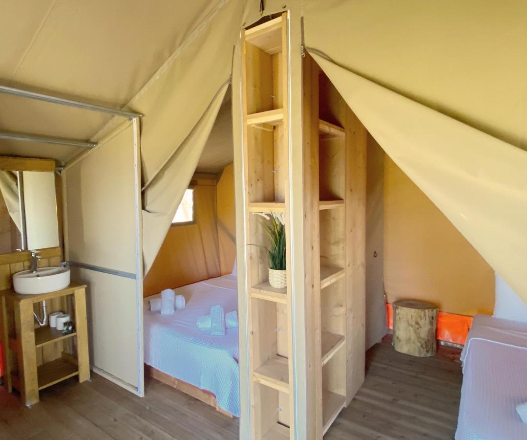 Mareleon Camping Ofrinion Exterior photo
