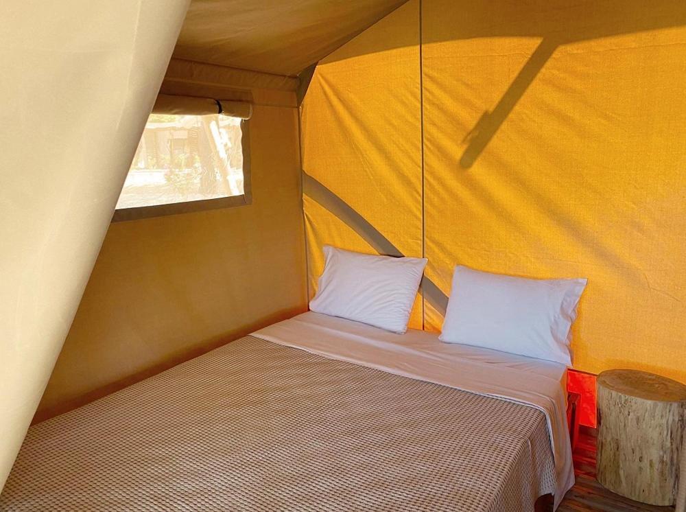 Mareleon Camping Ofrinion Exterior photo