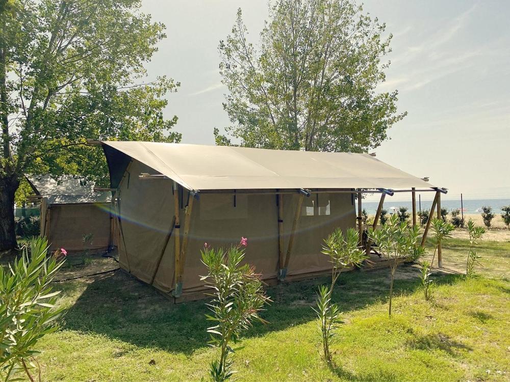 Mareleon Camping Ofrinion Exterior photo